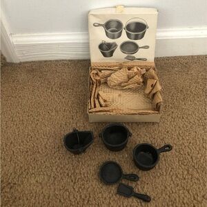 ON CCO! Miniature Black Cast Iron Cookware Set